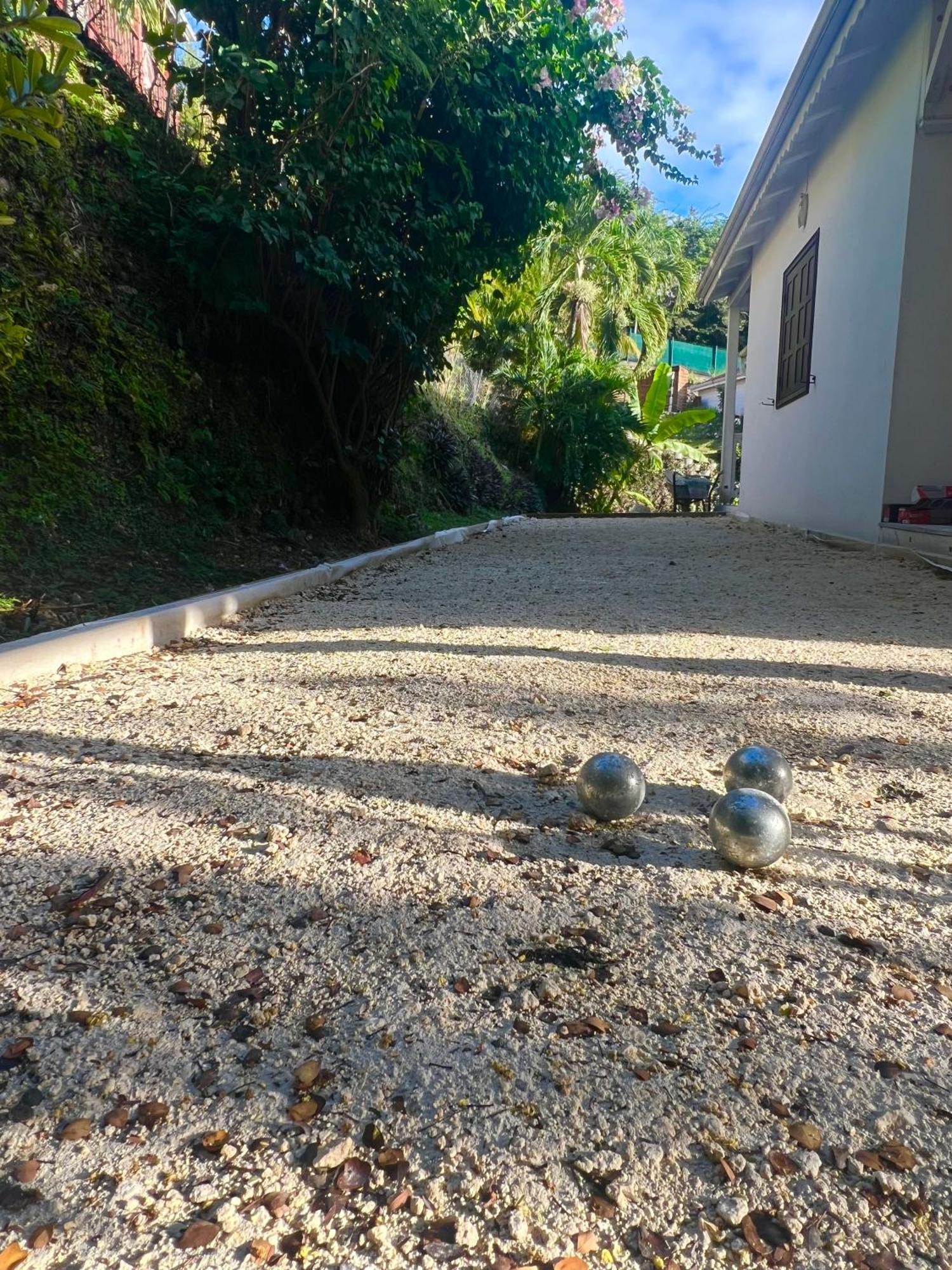 Spacieuse Villa Corossol Avec Piscine Et Jeux Exterieurs Le Gosier  Zewnętrze zdjęcie