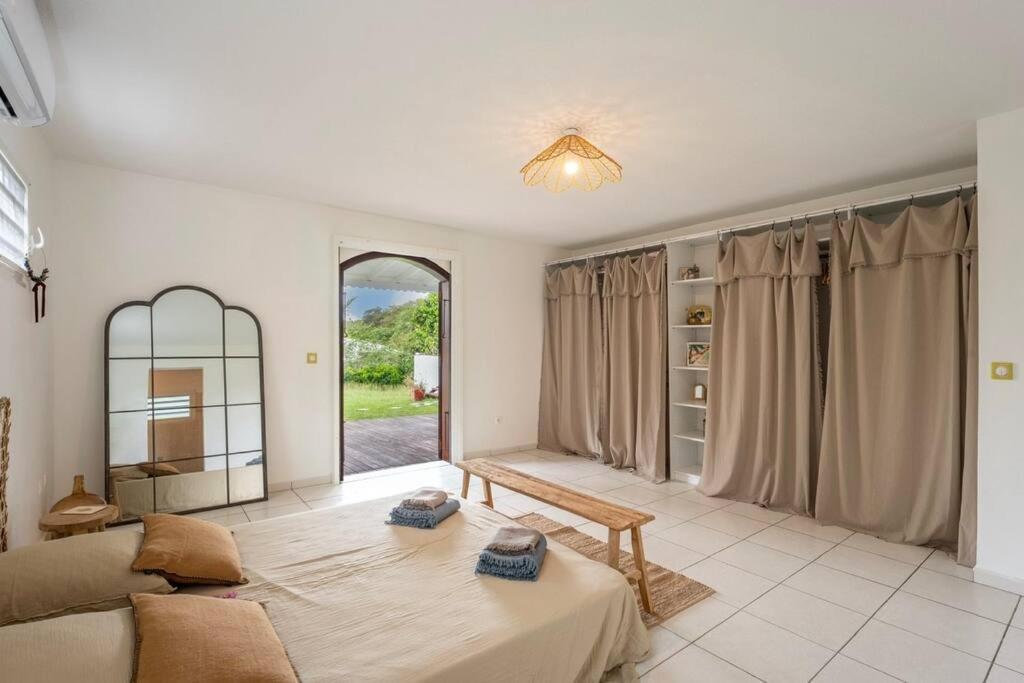 Spacieuse Villa Corossol Avec Piscine Et Jeux Exterieurs Le Gosier  Zewnętrze zdjęcie