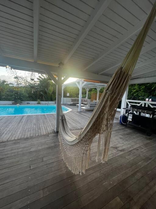 Spacieuse Villa Corossol Avec Piscine Et Jeux Exterieurs Le Gosier  Zewnętrze zdjęcie
