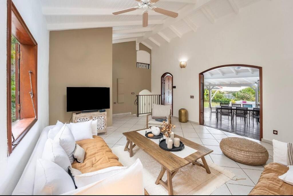 Spacieuse Villa Corossol Avec Piscine Et Jeux Exterieurs Le Gosier  Zewnętrze zdjęcie